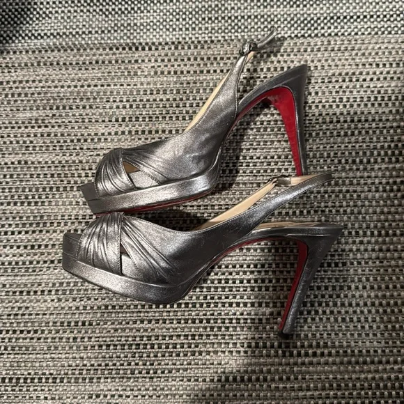 Christian Louboutin metallic slingback open toe platform heel sandal - Picture 3 of 9